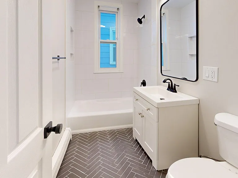 165 Hichborn St #5 — Photo 5