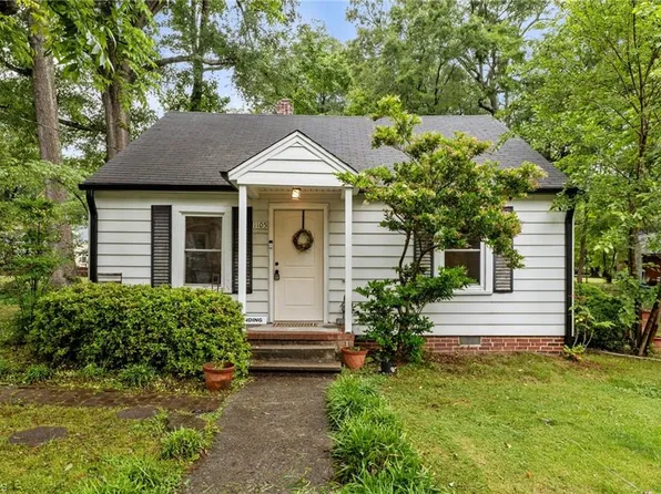 1105 Hawthorne Ln, Burlington, NC 27215