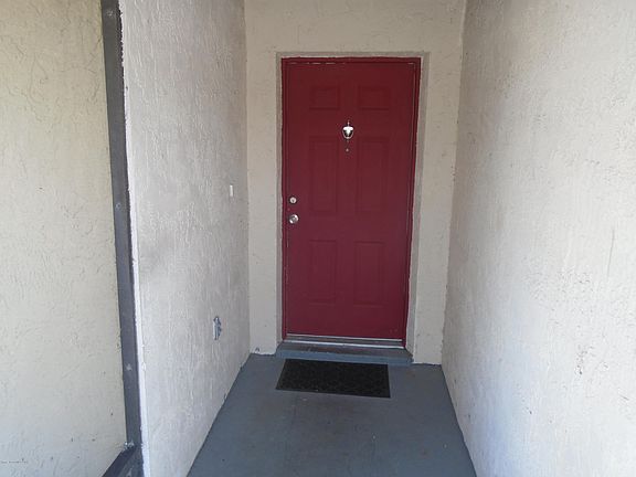 2nd image of 837 Faull Dr APT B