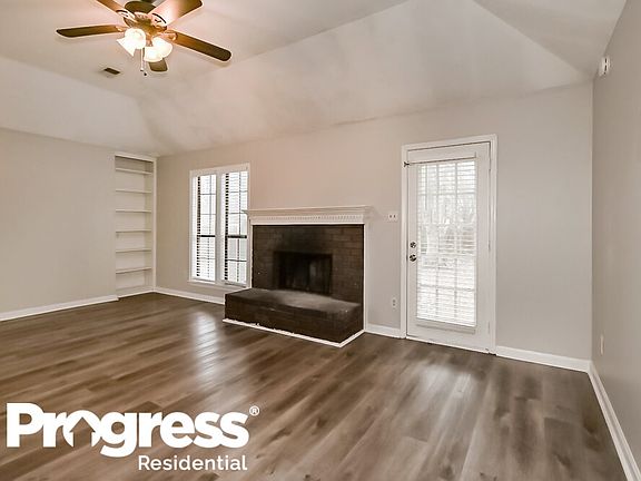 4th image of 4780 Barkshire Dr