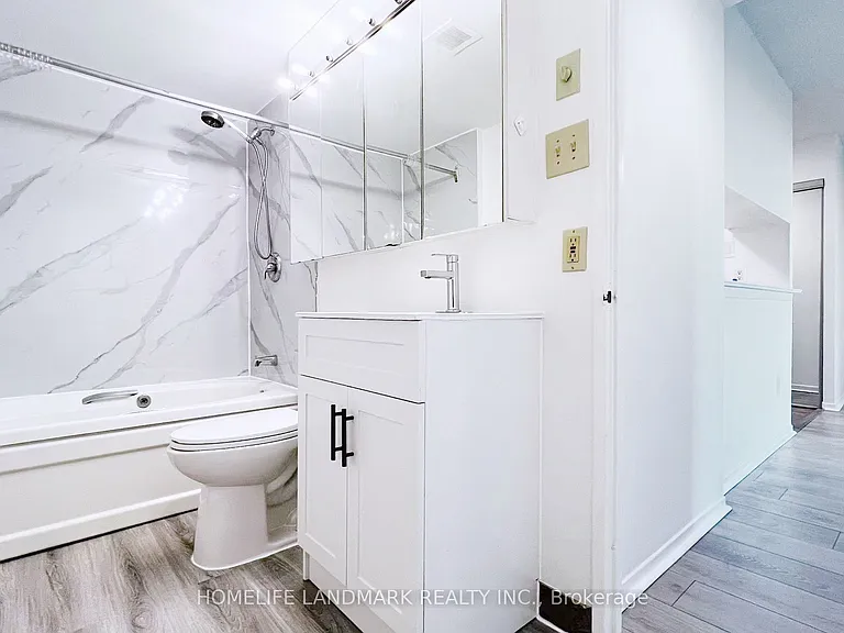 1055 Bay St #2112 — Photo 9