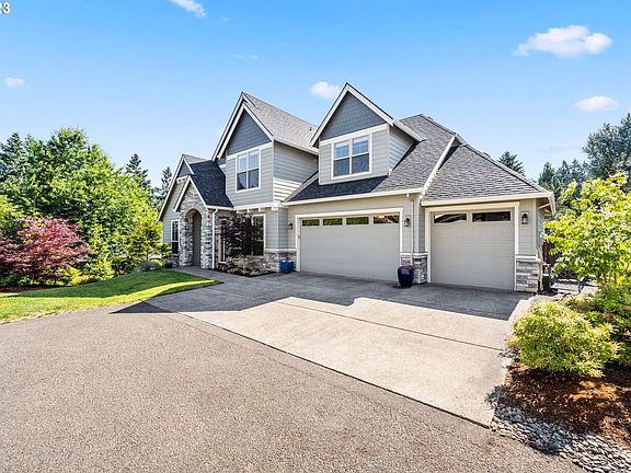 5th image of 2687 Gloria Dr