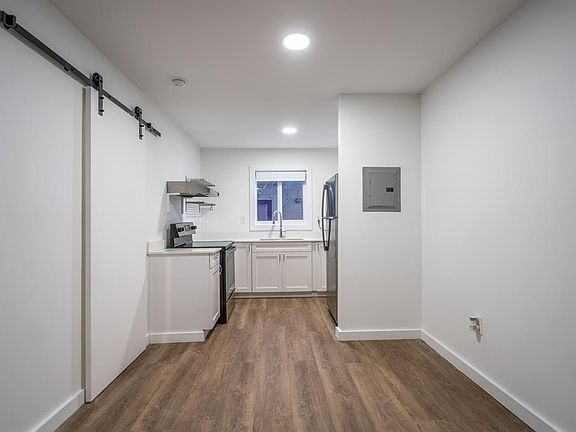 4th image of 8260 Byron Ave Unit 7-8260-7