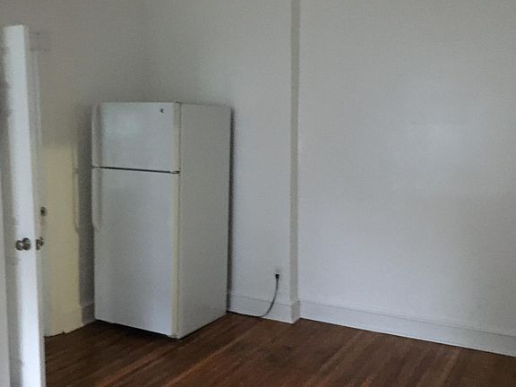 4th image of 1311 72nd Ave APT 1R