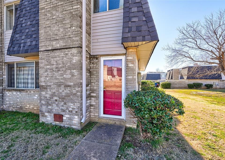 1st image of 204 Justin Dr