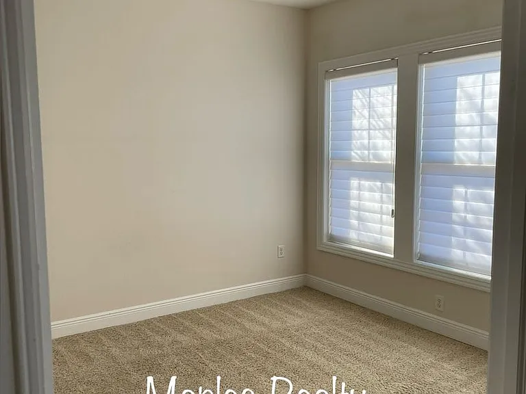 123 N Tuscany Dr — Photo 2