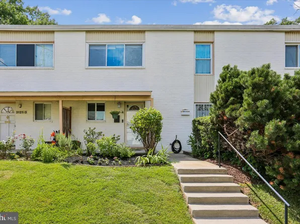 3121 University Blvd W APT 4, Kensington, MD 20895
