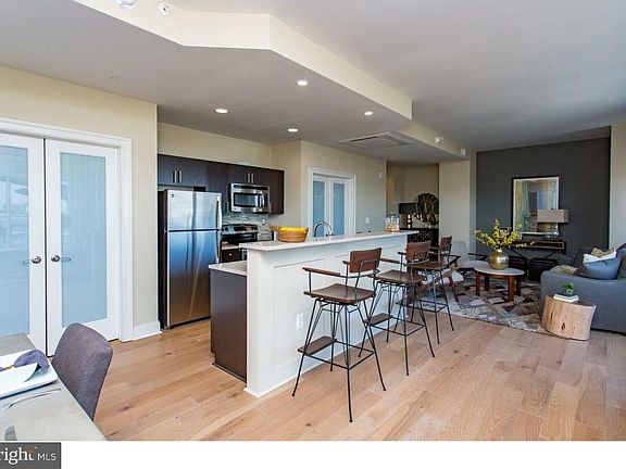 5th image of 249 N Columbus Blvd #1305