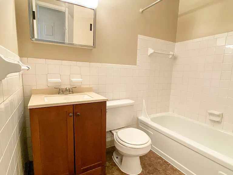 1 Bed Apartment - Bathroom
