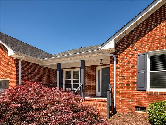 3rd image of 601 Guisborne Ct