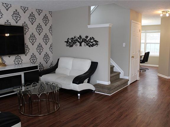 4th image of 6028 N Tybalt Dr