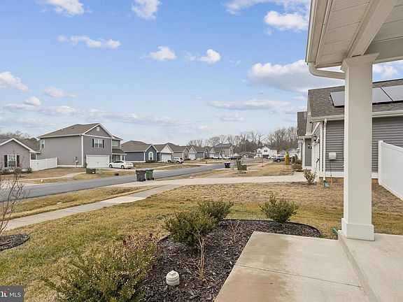 4th image of 17063 Rollins Rd