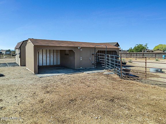 5th image of 8833 N GRASS VALLEY Lane