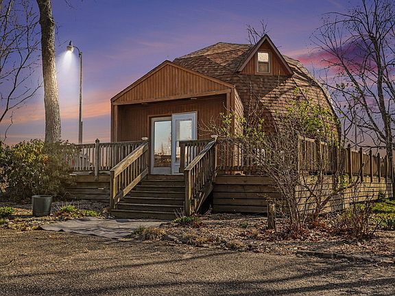 2nd image of 23974 Findley Rd
