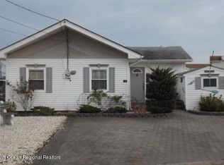 139 S Commodore Dr, Little Egg Harbor, NJ 08087