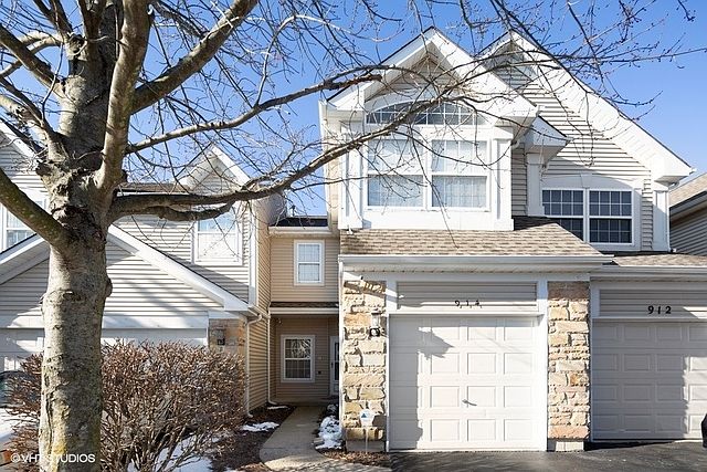 1st image of 914 Windstone Ct