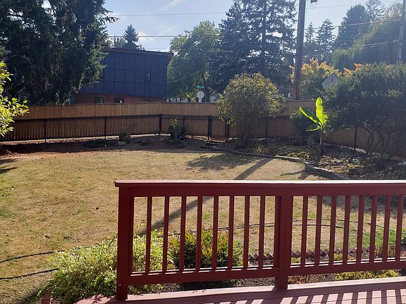 5th image of 1317 75th St SE