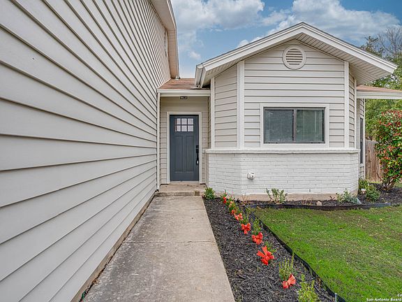 2nd image of 5439 Vista Court