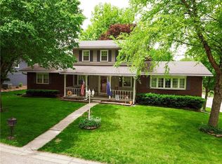 2122 Shannon Ln, Saint Joseph, MO 64506
