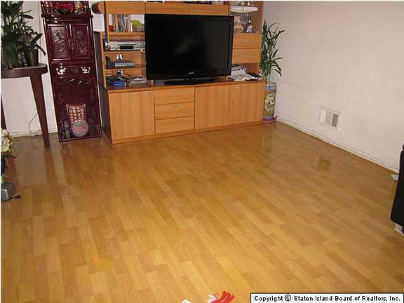 2nd image of 692 Elbe Ave #A