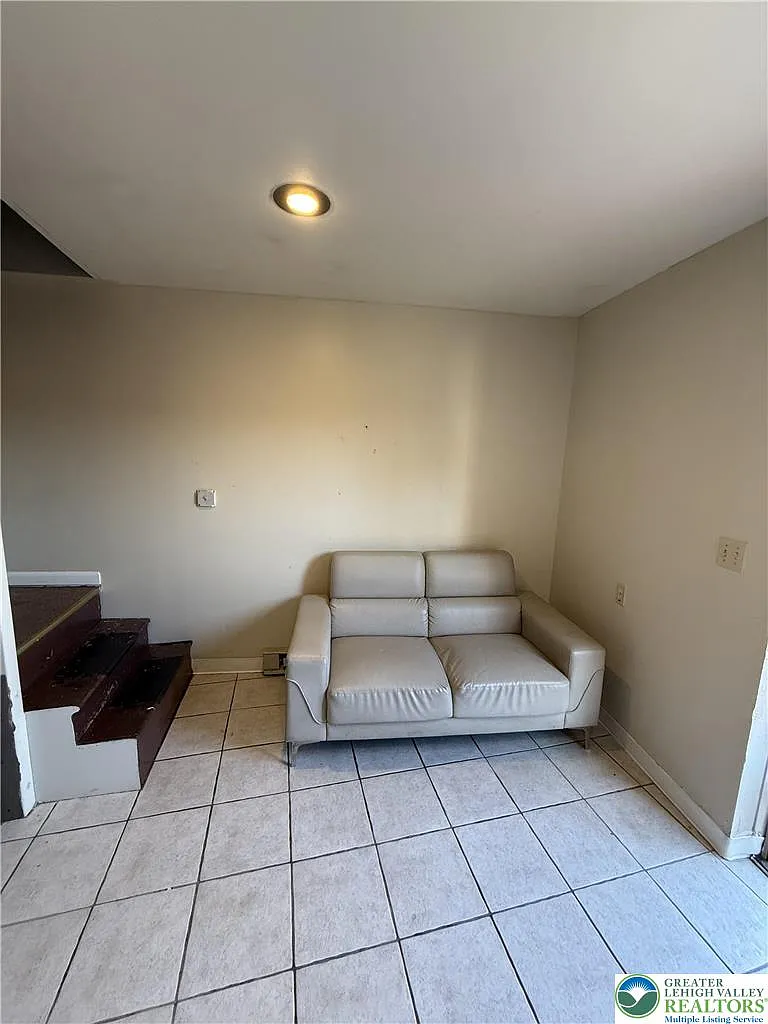 1 bed, 1.0 bath, 500 sqft, $1,100 — Photo 3