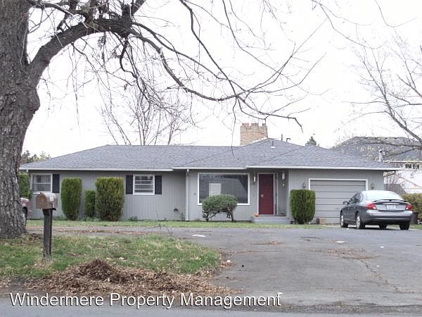 1st image of 1121 School Ave