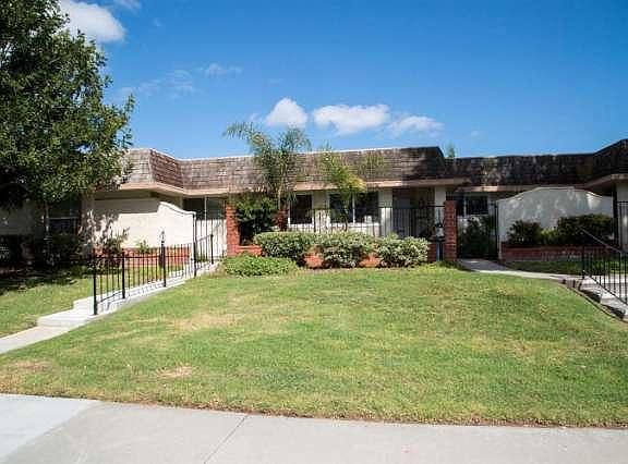 2nd image of 4188 Lake Harbor Ln