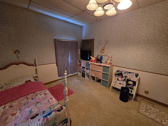 5th image of 18634 Meceola Rd