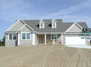 339 Wild Flower Ln, Lapeer, MI 48446