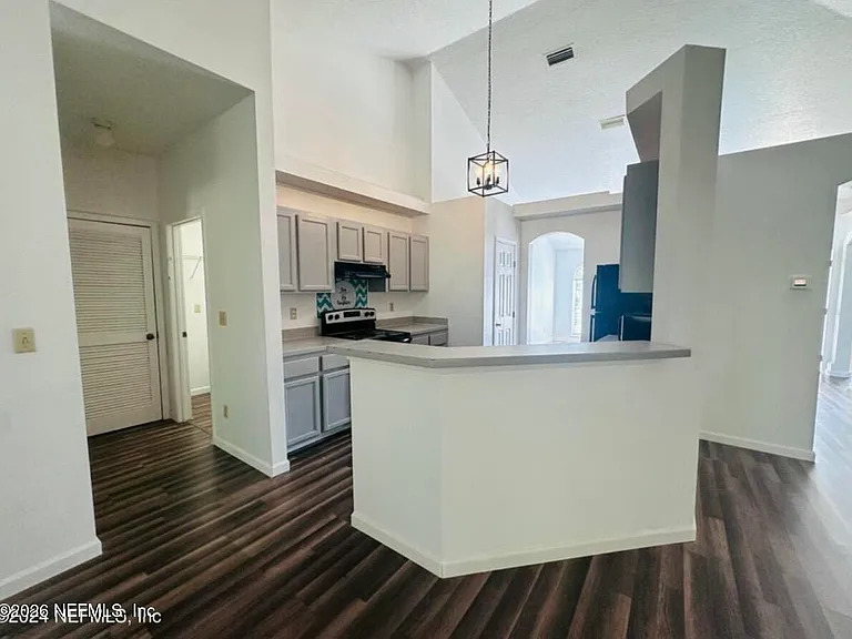 543 Charles Pinckney St — Photo 6