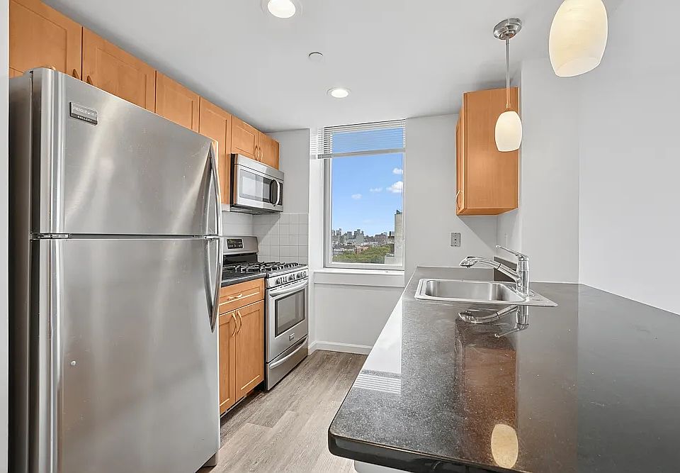1st image of 229 Chrystie St #1110-A