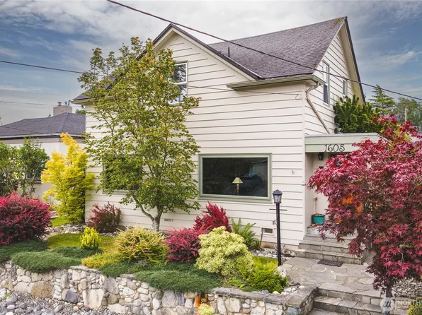 1605 9th Street, Anacortes, WA 98221