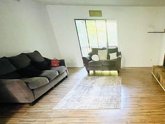 2nd image of 515 Brookside Ct #515