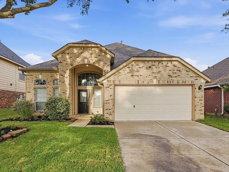22418 Bridgestone Ridge Dr — Photo 1