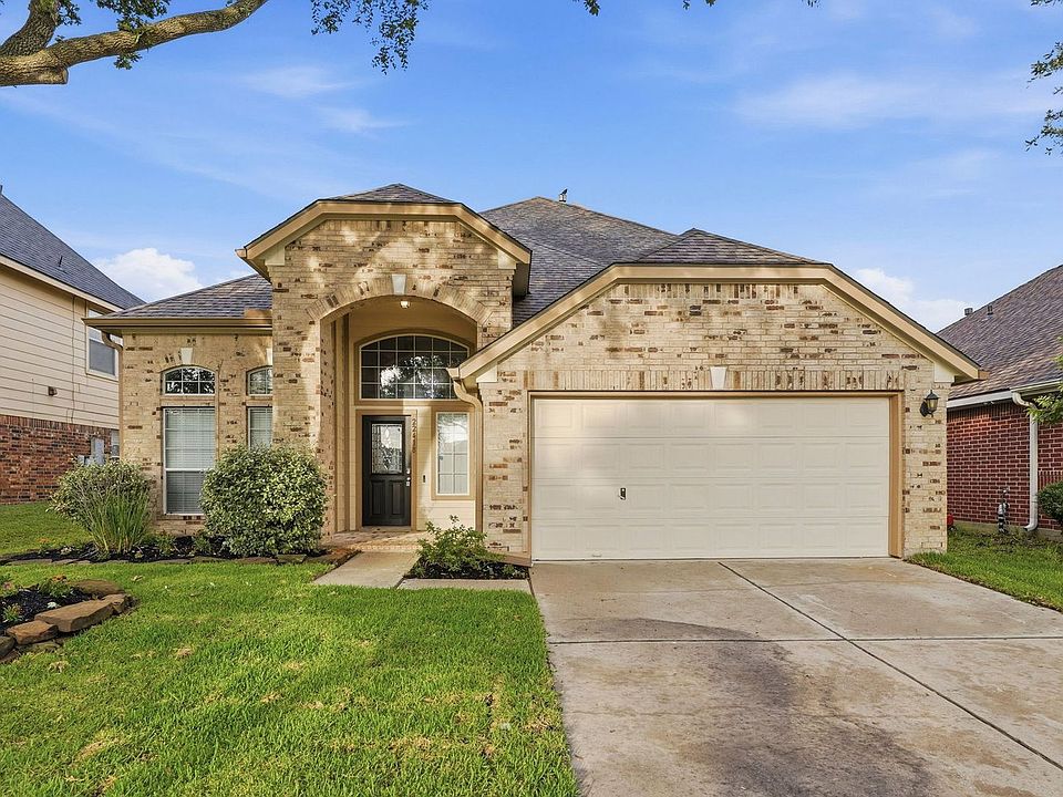 1st image of 22418 Bridgestone Ridge Dr