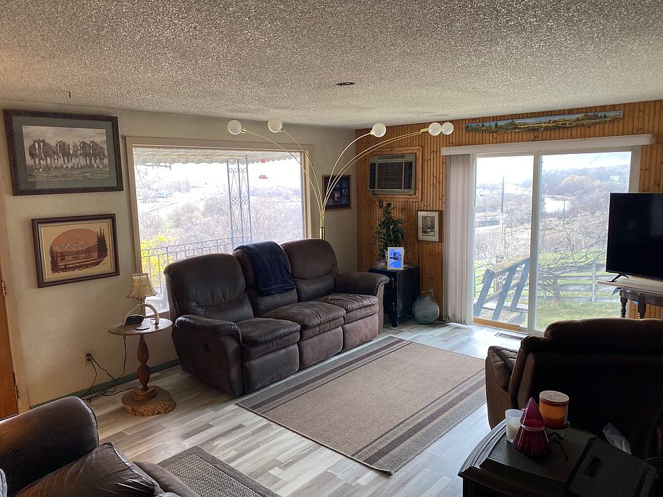 1st image of 16 Mossy Rock Rd