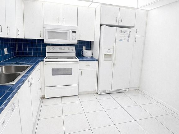 3rd image of 2030 Wolverton B E