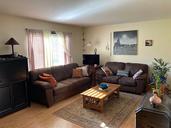 2nd image of 3222 N O'Brien Pl