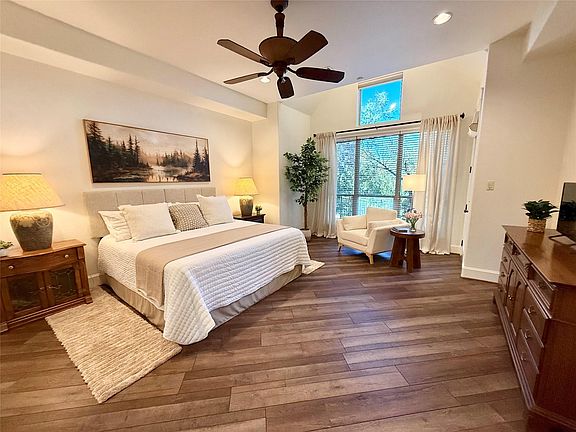5th image of 413 Rock House Dr