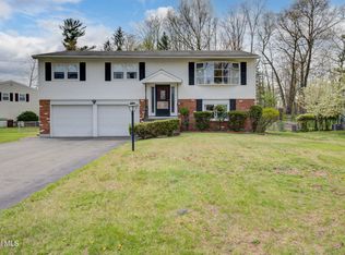 5 Fairmont Drive, Albany, NY 12205