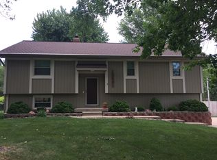 10501 N Walnut St, Kansas City, MO 64155
