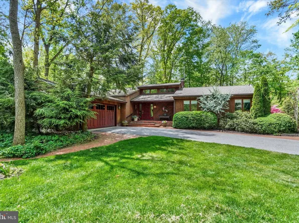 180 Hickory Rd, Carlisle, PA 17015