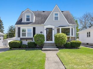 127 W Madison St, Villa Park, IL 60181