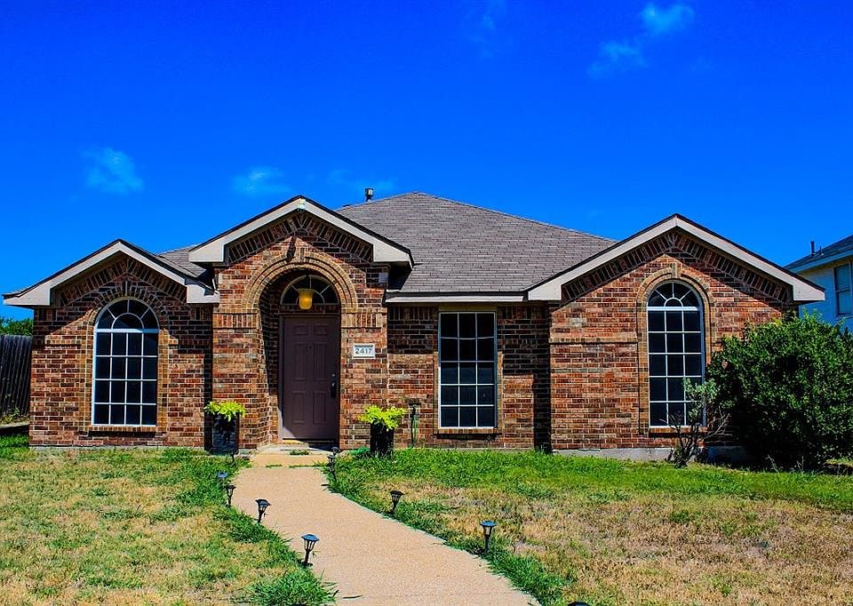 1st image of 2417 Redfield Dr