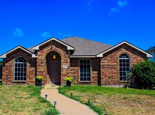 2417 Redfield Dr, Mesquite, TX 75181
