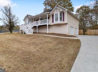 76 Yellowstone Ln, Powder Springs, GA 30127