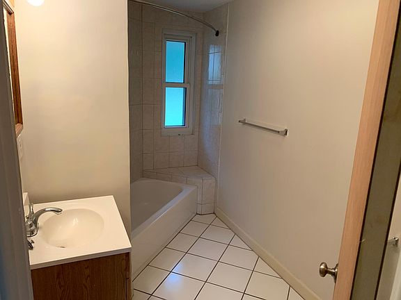 4th image of 3949 Prado Dr