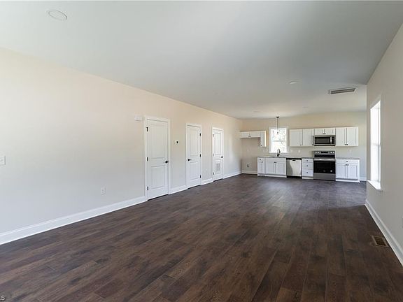 2nd image of 1064 S Sunset Dr