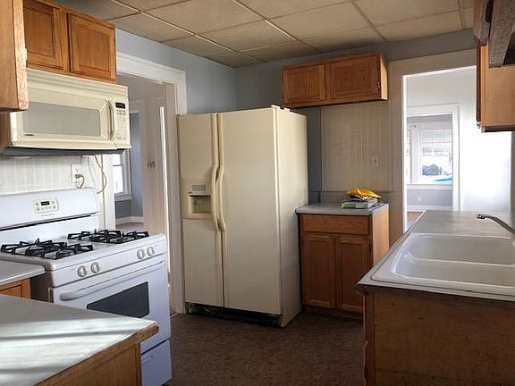 3rd image of 4609 Guilford Ave