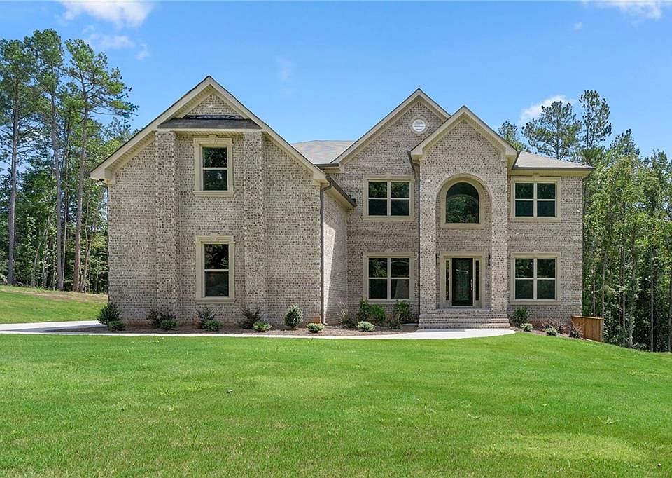 1st image of 5390 Deer Run Dr #2